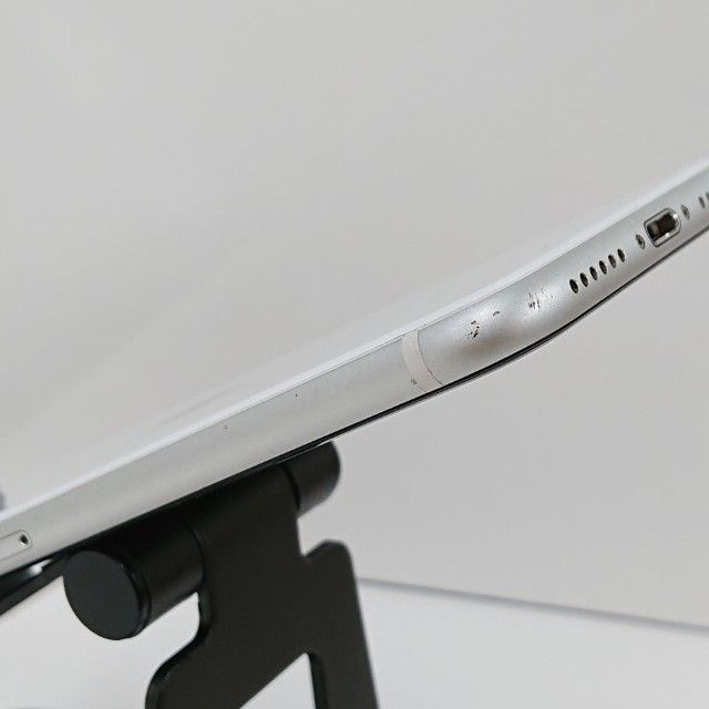 iPhoneSE ��2���� 64GB �ɥ��� �ۥ磻�� c17369