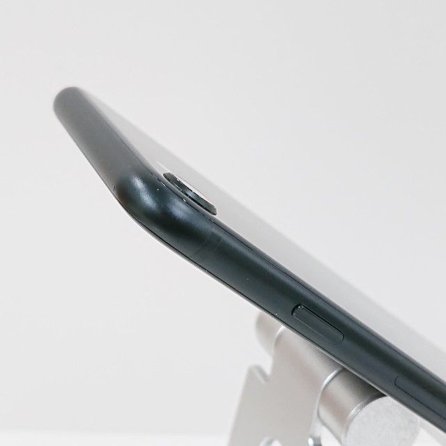 iPhoneSE ��3���� 64GB au �ߥåɥʥ��� c17247