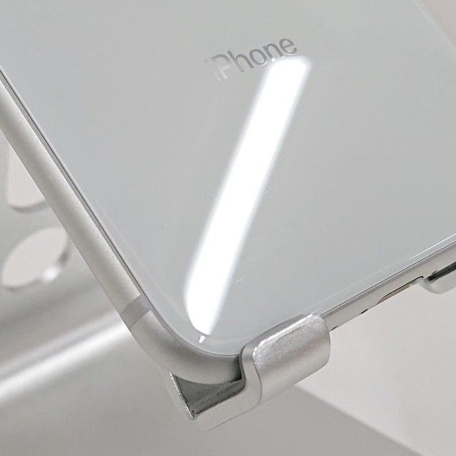 iPhone8 64GB �ɥ��� ����С� c23207