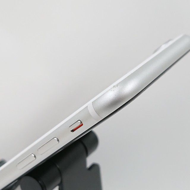 iPhoneSE ��2���� 64GB �ɥ��� �ۥ磻�� c16497