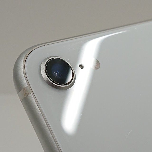 iPhoneSE ��2���� 64GB �ɥ��� �ۥ磻�� c23274