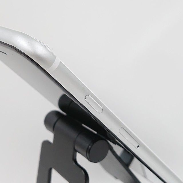 iPhoneSE ��2���� 64GB �ɥ��� �ۥ磻�� c16499