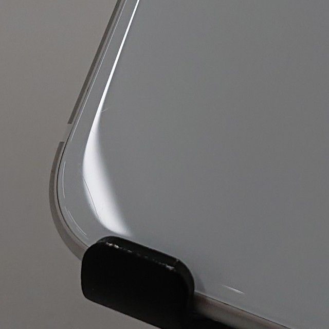 iPhoneSE ��2���� 64GB au �ۥ磻�� c16790