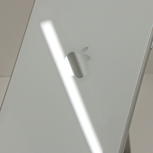 iPhoneSE ��2���� 64GB �ɥ��� �ۥ磻�� c21699