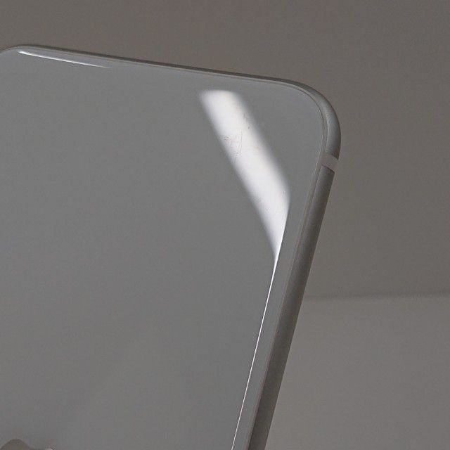 iPhoneSE ��2���� 64GB au �ۥ磻�� c19195