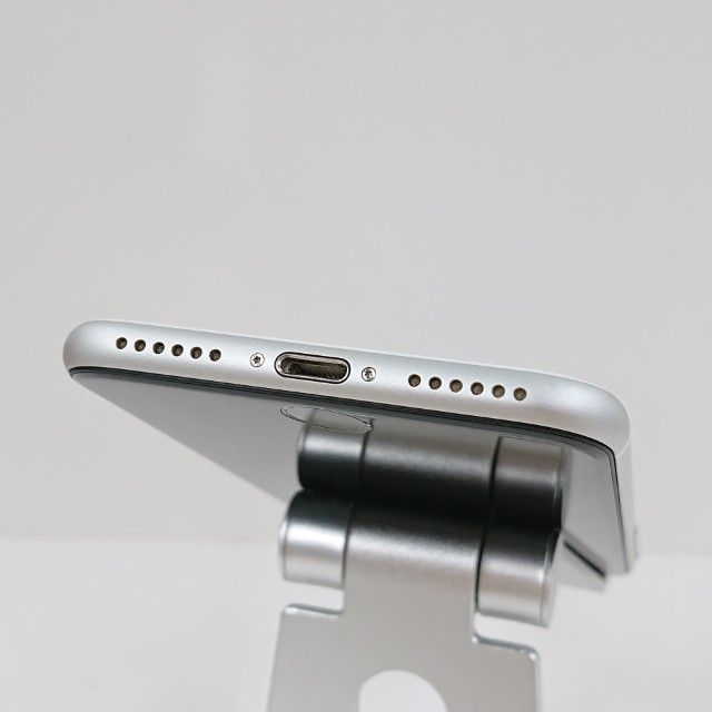 iPhoneSE ��2���� 64GB �ɥ��� �ۥ磻�� c18436