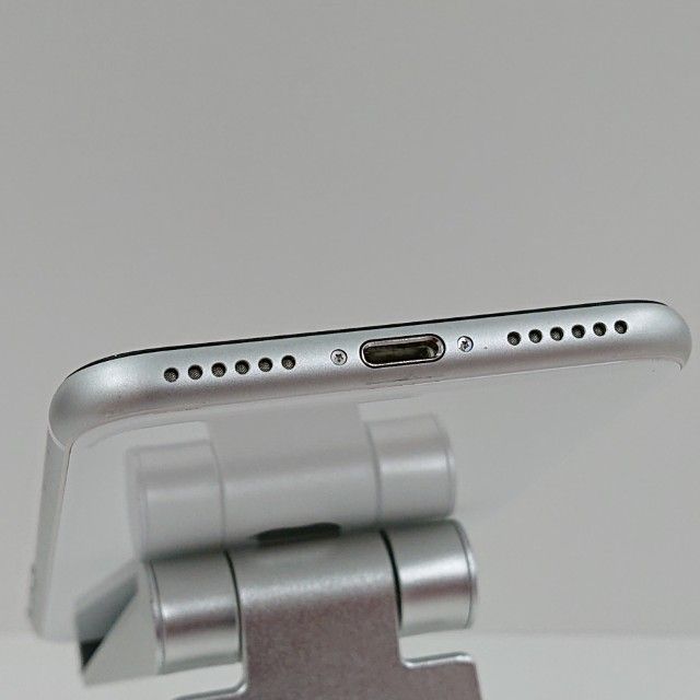 iPhoneSE ��2���� 64GB au �ۥ磻�� c20255