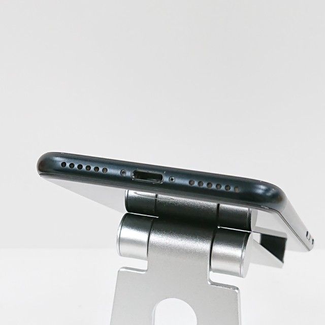 iPhoneSE ��3���� 64GB au �ߥåɥʥ��� c18194