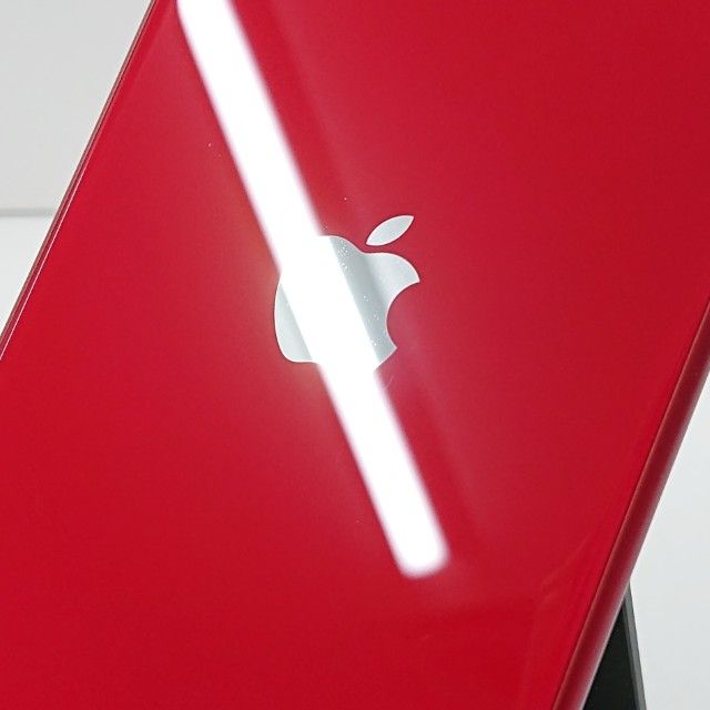 iPhoneSE ��2���� 64GB au ��å� c20961