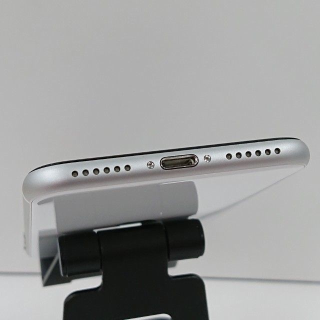 iPhoneSE ��2���� 64GB �ɥ��� �ۥ磻�� c16795