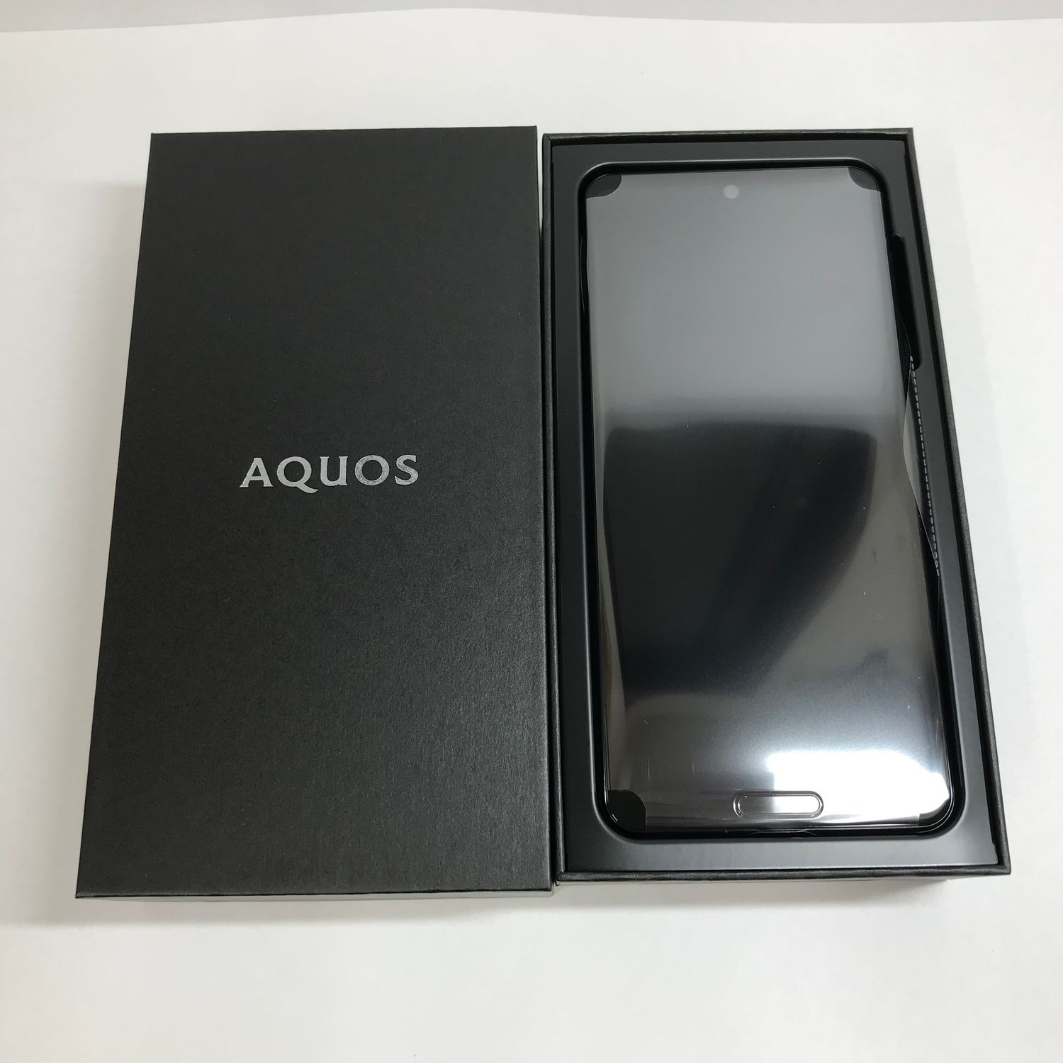 ムスビー｜【新品未使用】SIMロック解除済み AQUOS R5G SH-51A  