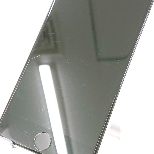 iPhoneSE ��2���� 64GB au �ۥ磻�� c18203