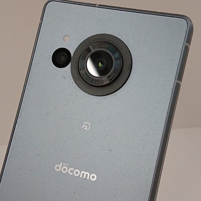 AQUOS R8 SH-52D �ɥ��� �֥롼 c17256