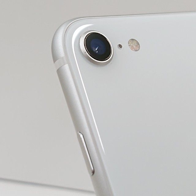 iPhoneSE ��2���� 64GB �ɥ��� �ۥ磻�� c16490