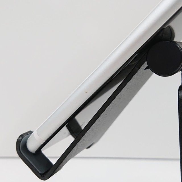 iPhoneSE ��2���� 64GB �ɥ��� �ۥ磻�� c16492