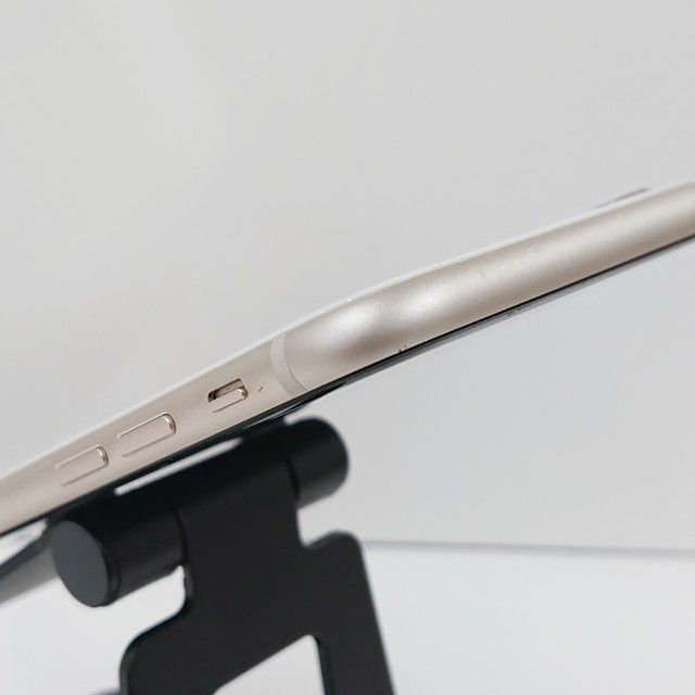 iPhoneSE ��3���� 64GB �ɥ��� �������饤�� c17376