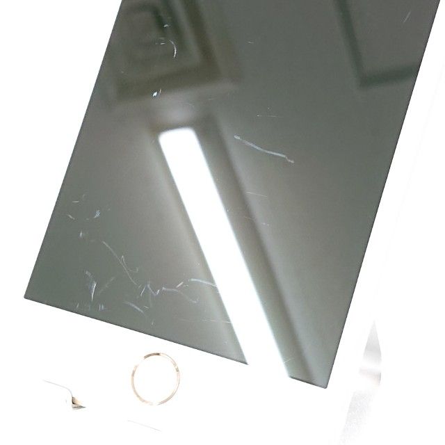 �ڥǥⵡ��iPhone6s Plus 16GB au ������� c21569