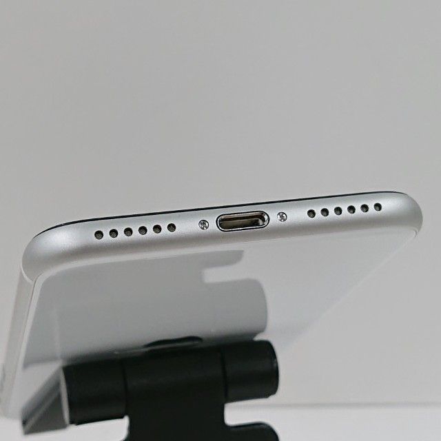 iPhoneSE ��2���� 64GB �ɥ��� �ۥ磻�� c20890