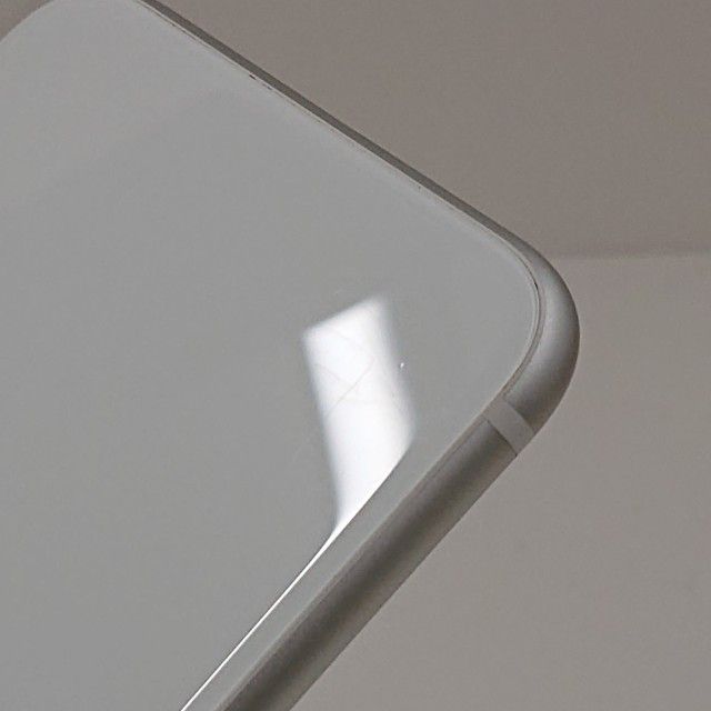 iPhoneSE ��2���� 64GB au �ۥ磻�� c19198