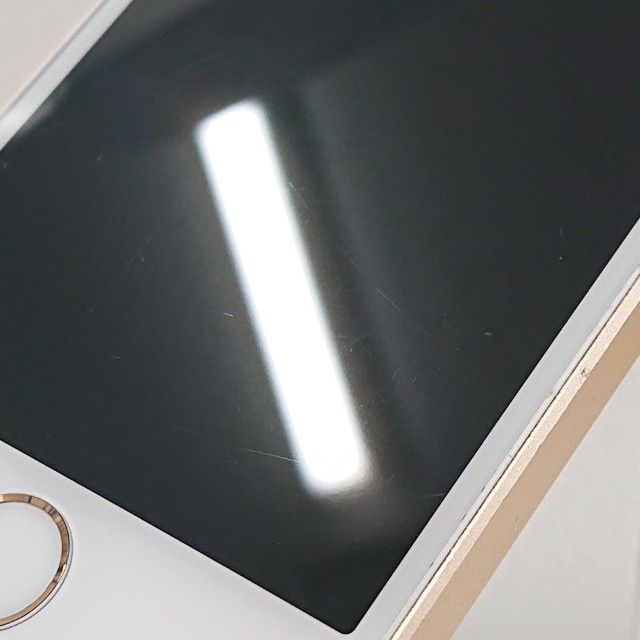 iPhoneSE 64GB SoftBank ������� c18952