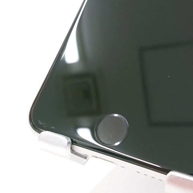 iPhoneSE ��2���� 64GB �ɥ��� �ۥ磻�� c18436