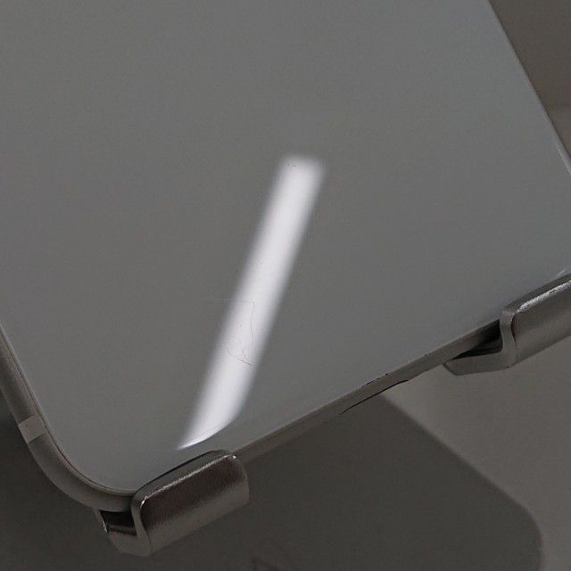 iPhoneSE ��2���� 64GB �ɥ��� �ۥ磻�� c16081