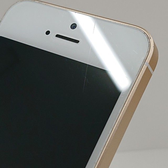 iPhoneSE 64GB SoftBank ������� c18952