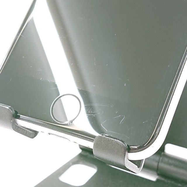 iPhoneSE ��2���� 64GB �ɥ��� �ۥ磻�� c17962