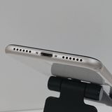 iPhoneSE ��3���� 64GB au �������饤�� c20702