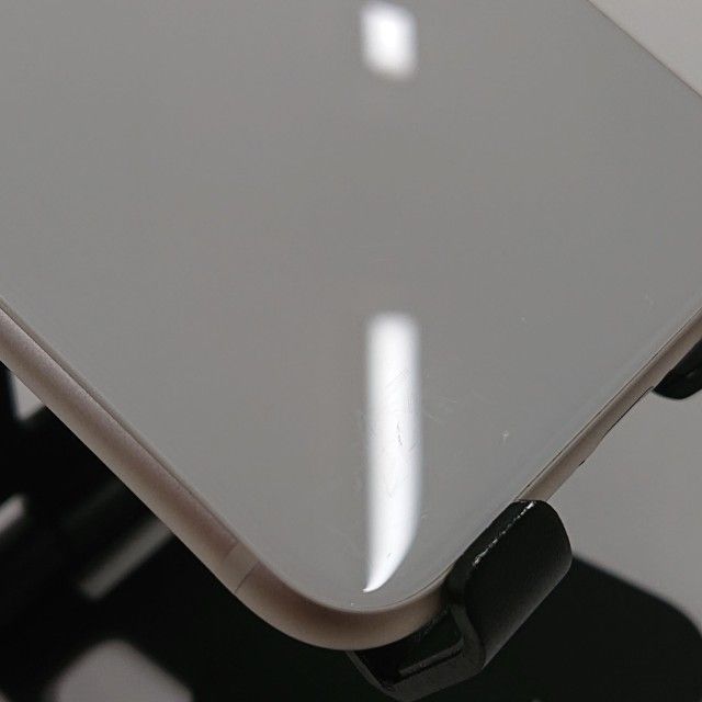 iPhoneSE ��3���� 64GB au �������饤�� c23013