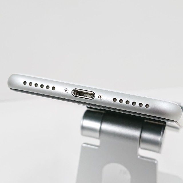 iPhoneSE ��2���� 64GB �ɥ��� �ۥ磻�� c23325