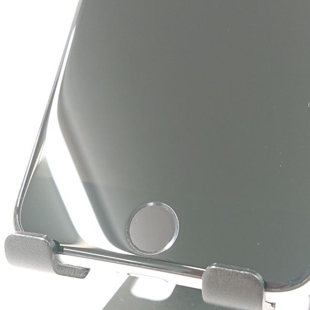 iPhoneSE ��2���� 64GB au �ۥ磻�� c17798