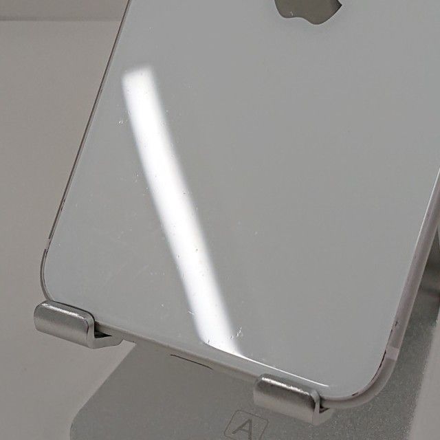 iPhoneSE ��2���� 64GB �ɥ��� �ۥ磻�� c20307