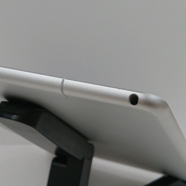 iPad Air 3 Wi-Fi+Cellular 256GB SIM�ե꡼ ����С� c19680
