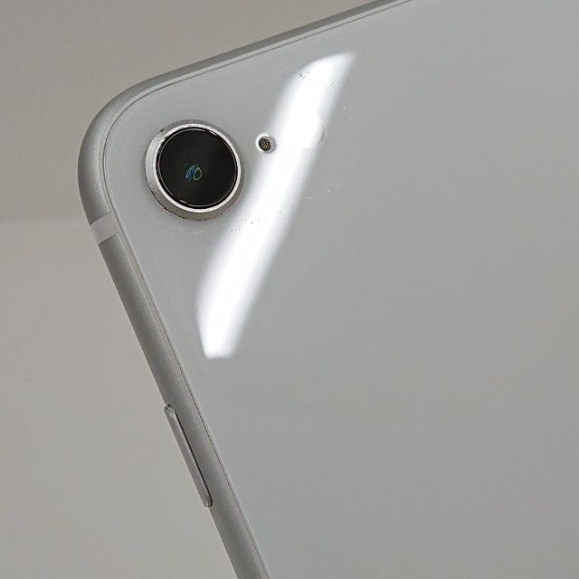 iPhoneSE ��2���� 64GB �ɥ��� �ۥ磻�� c20318