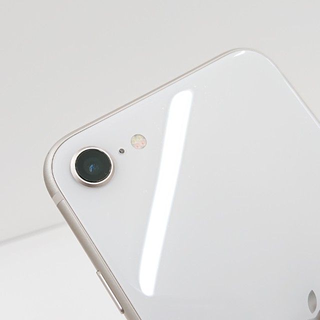 iPhoneSE ��3���� 64GB au �������饤�� c22900