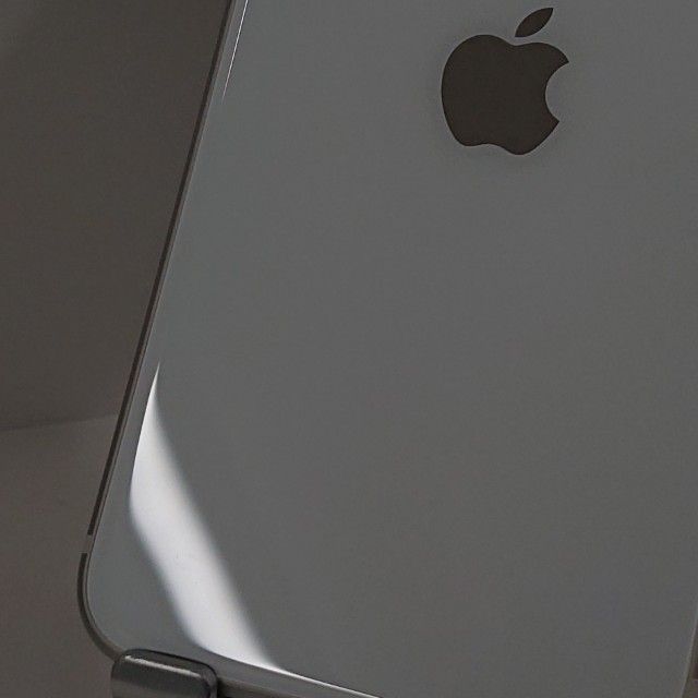 iPhoneSE ��2���� 128GB SIM�ե꡼ �ۥ磻�� c20511