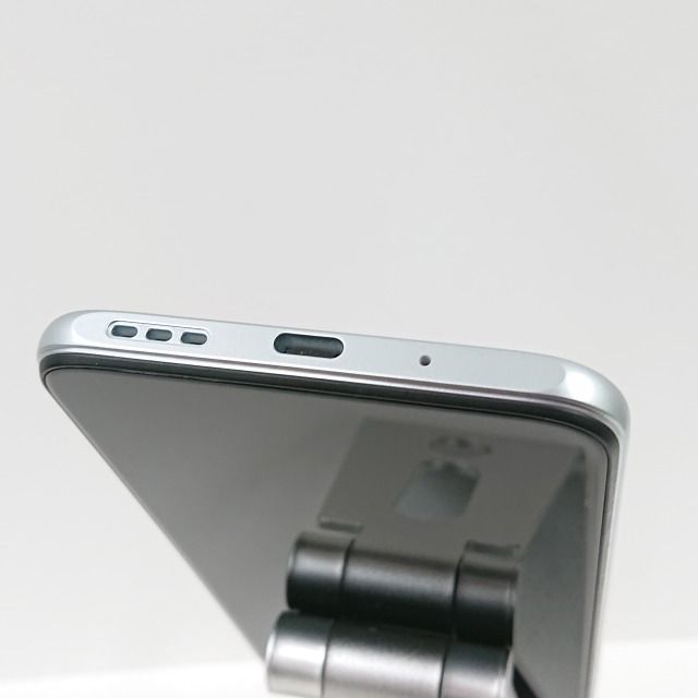 【美品】画面割れ有 XIG02　クロームシルバー ムスビー｜Redmi Note 10 JE XIG02 au クロームシルバー c04462
