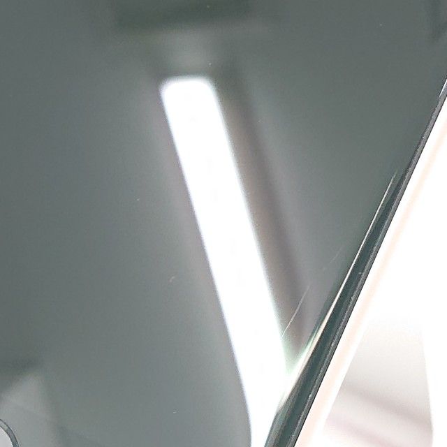 iPhoneSE ��3���� 64GB au �������饤�� c18832