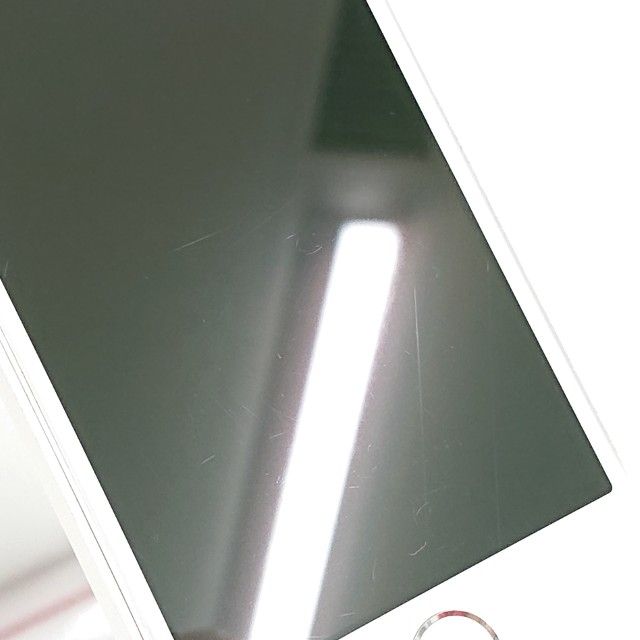 ���������ʡ�iPhoneSE 16GB au ����С� c20264