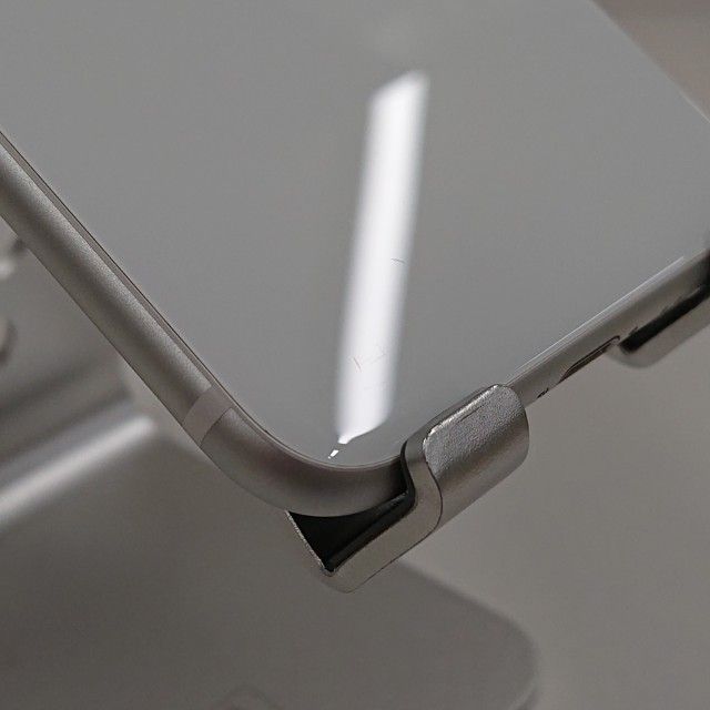 iPhoneSE ��2���� 64GB �ɥ��� �ۥ磻�� c21587