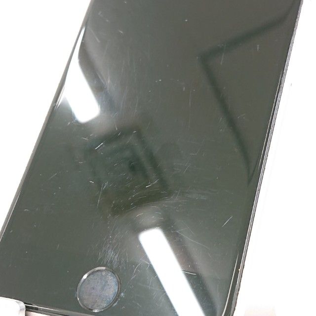 iPhoneSE 3 64GB au 饤 c14241