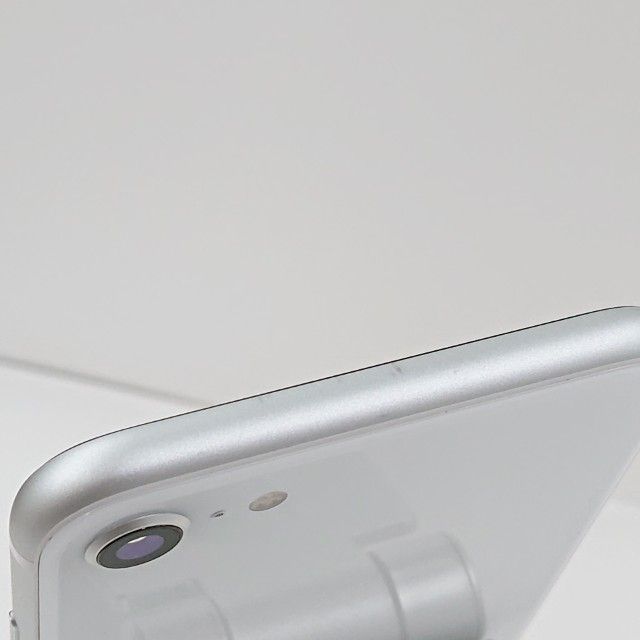 iPhoneSE ��2���� 64GB �ɥ��� �ۥ磻�� c21787