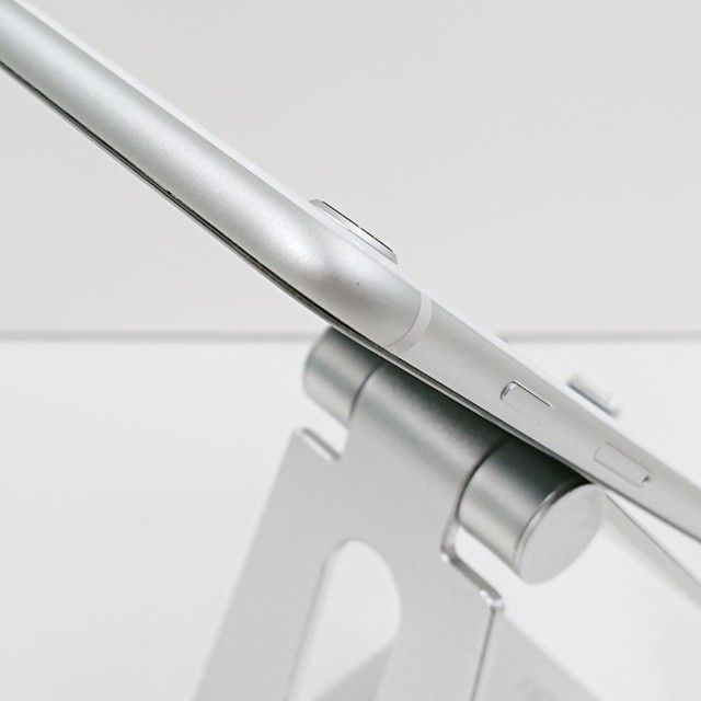 iPhoneSE ��2���� 64GB SoftBank �ۥ磻�� c16223