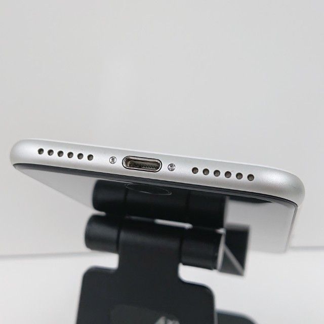 iPhoneSE ��2���� 64GB au �ۥ磻�� c16569