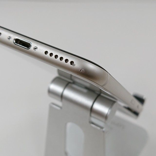 iPhoneSE ��3���� 64GB �ɥ��� �������饤�� c22985