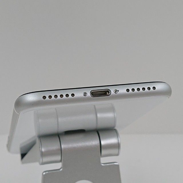 iPhoneSE ��2���� 64GB au �ۥ磻�� c19159