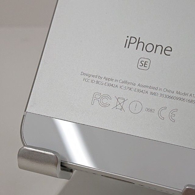 iPhoneSE 16GB SoftBank С c14561