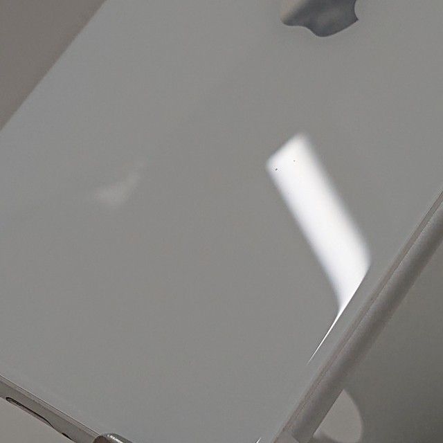 iPhoneSE ��2���� 64GB au �ۥ磻�� c19168