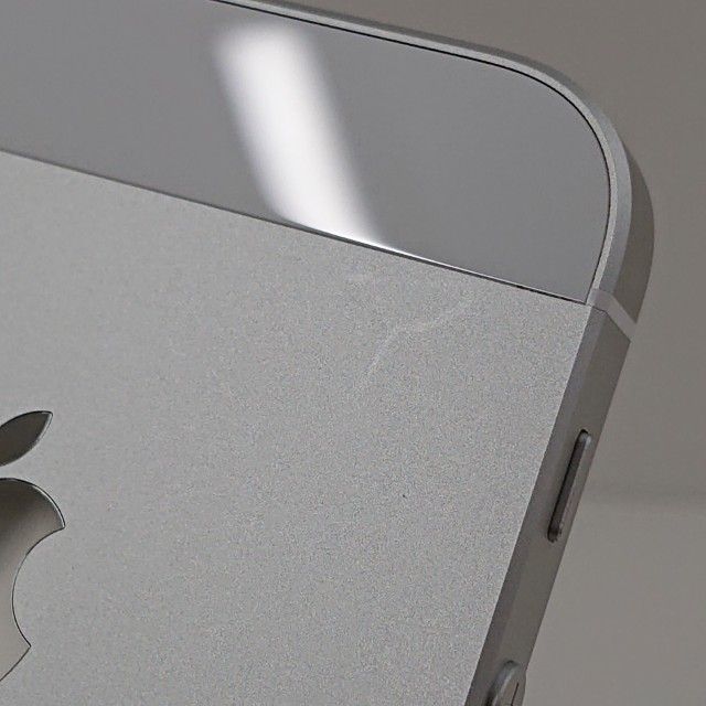 iPhoneSE 32GB SoftBank ����С� c19112